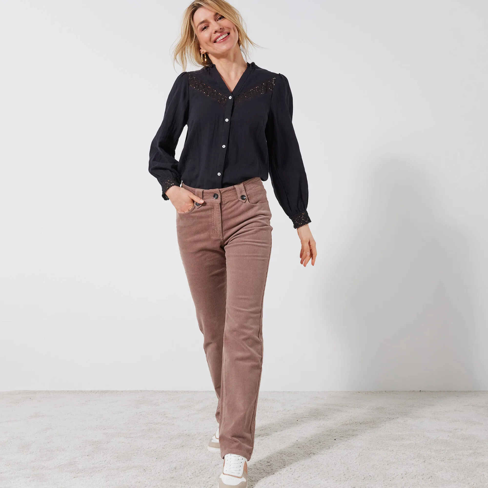 Feestoutfits Dames|Bloes En Tuniek<Blancheporte Bloes met knoopsluiting en macramé, katoengaas zwart