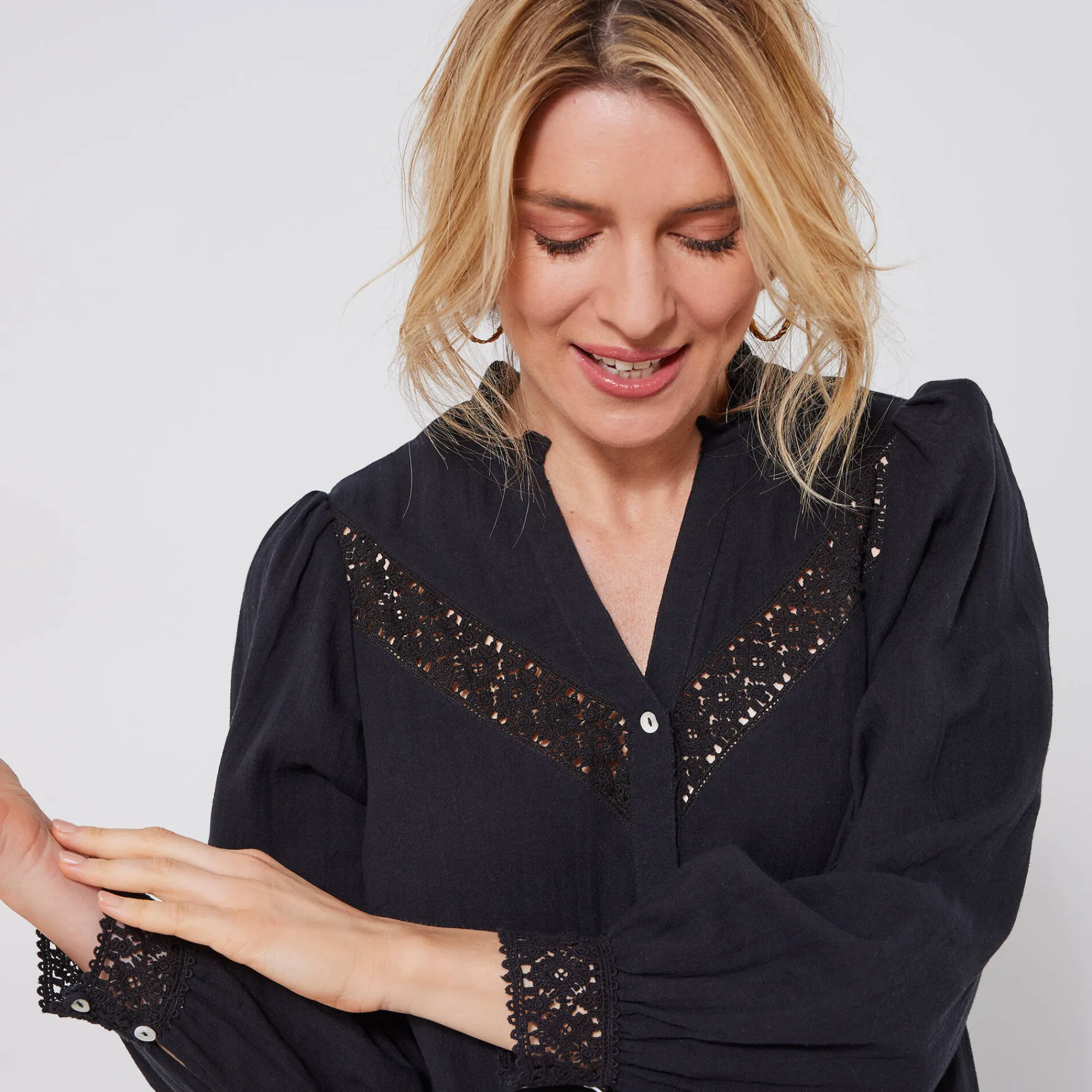 Feestoutfits Dames|Bloes En Tuniek<Blancheporte Bloes met knoopsluiting en macramé, katoengaas zwart