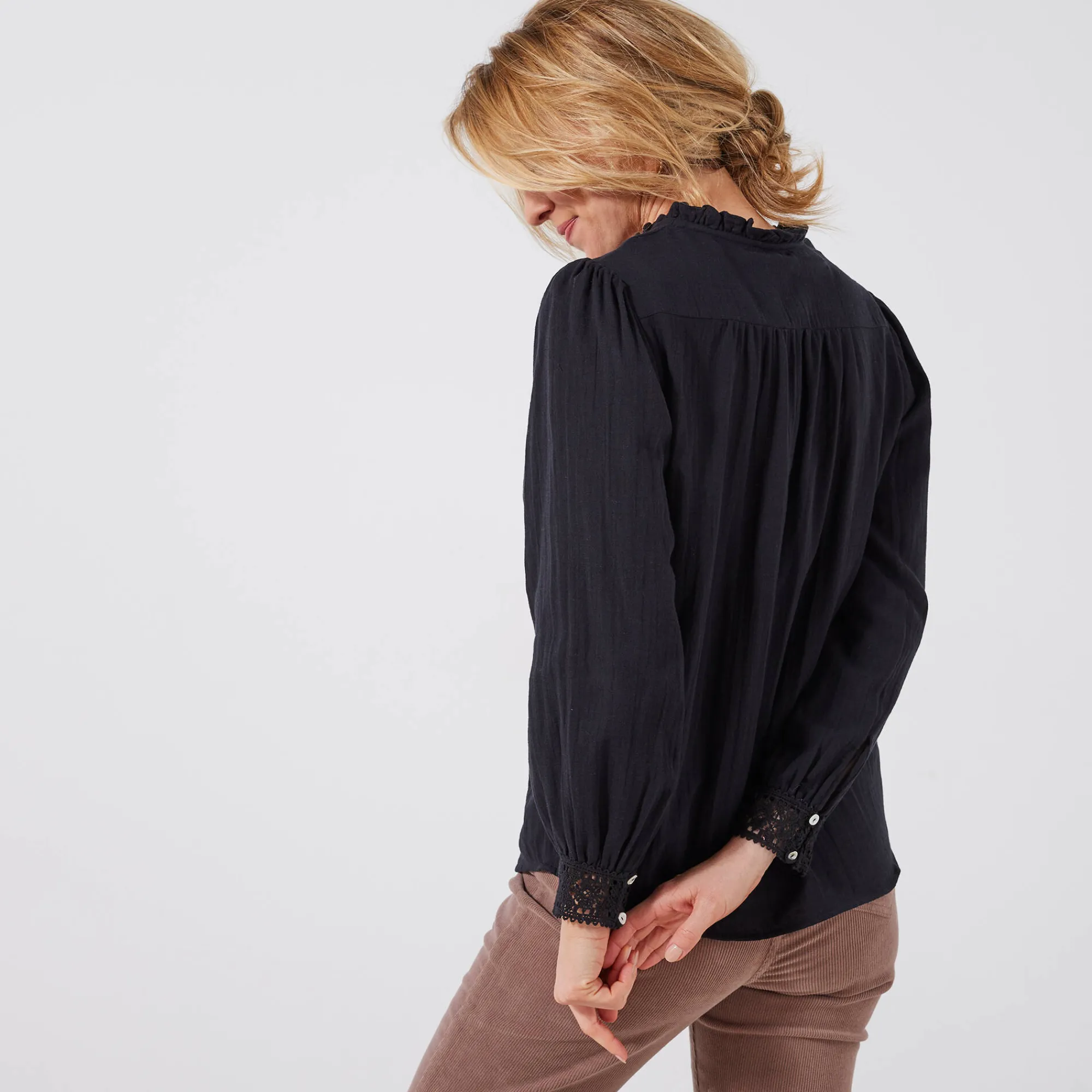 Feestoutfits Dames|Bloes En Tuniek<Blancheporte Bloes met knoopsluiting en macramé, katoengaas zwart