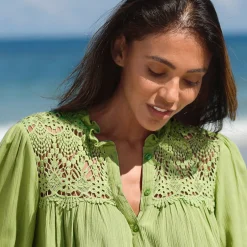 Bloes En Tuniek<Blancheporte Bloes met knoopsluiting en macramé, kraagje met stroken mosgroen