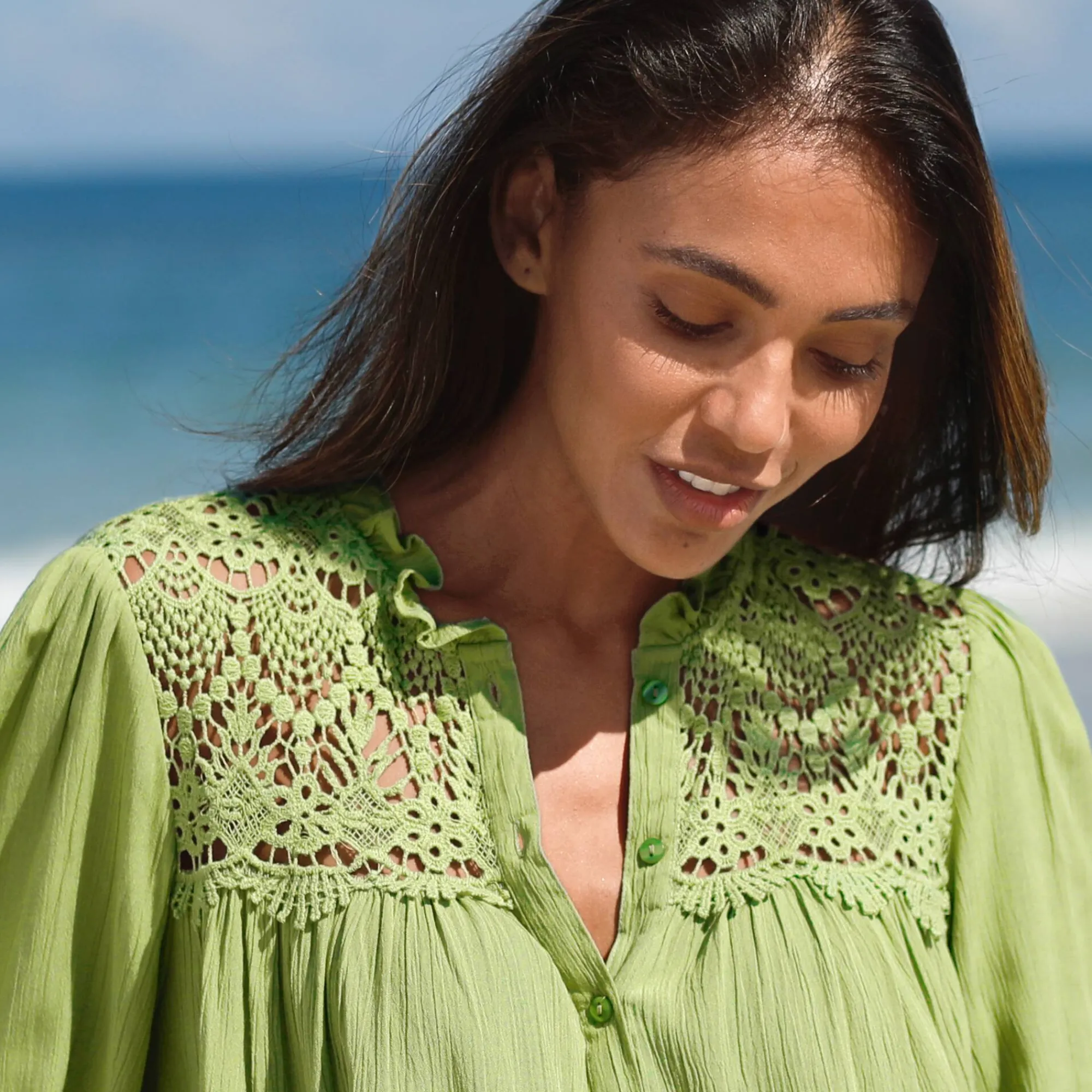 Bloes En Tuniek<Blancheporte Bloes met knoopsluiting en macramé, kraagje met stroken mosgroen