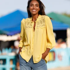 Bloes En Tuniek<Blancheporte Bloes met knoopsluiting en macramé, kraagje met stroken geel