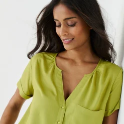 Bloes En Tuniek<Blancheporte Bloes met knoopsluiting in effen viscose, korte mouwen mosgroen