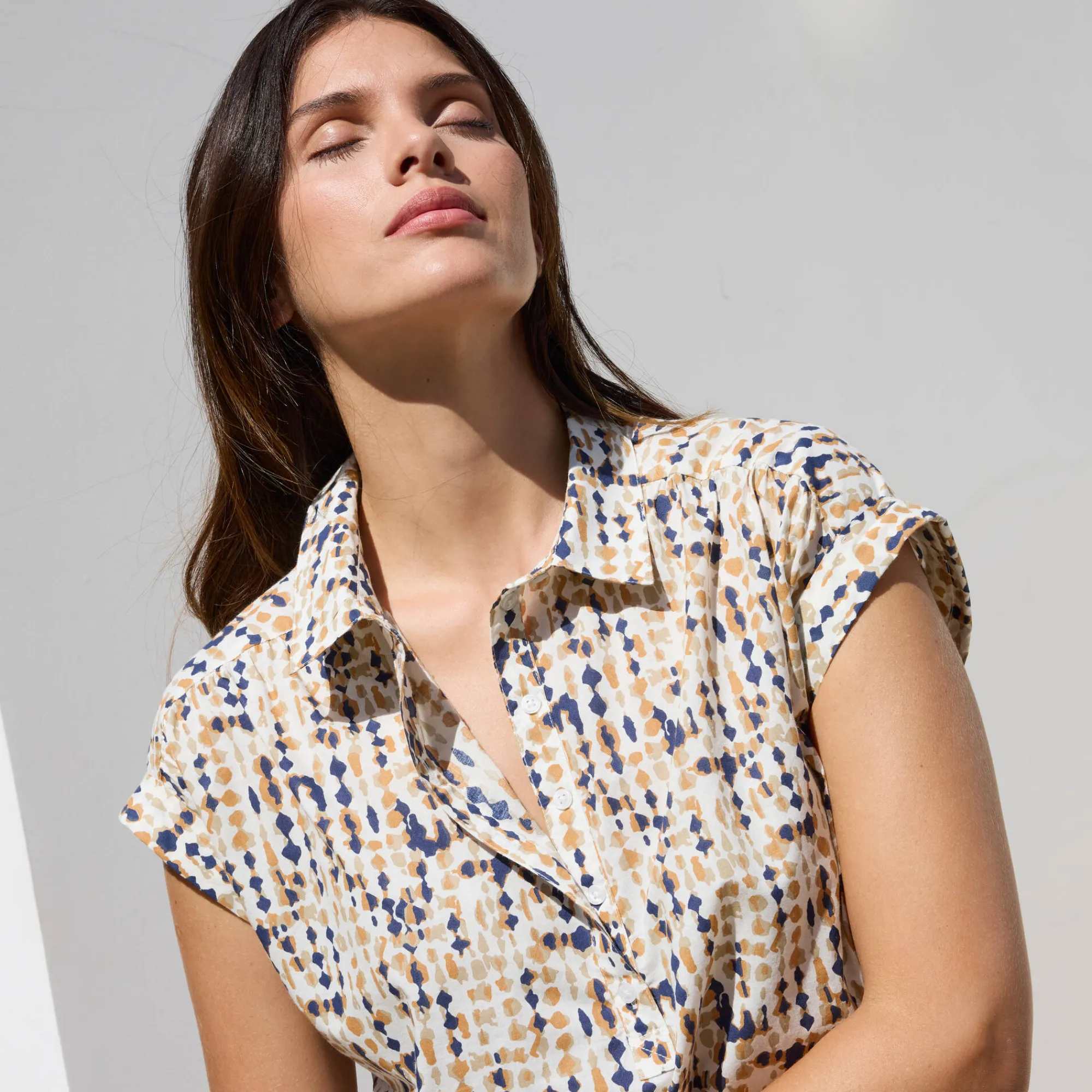 Bloes En Tuniek<Blancheporte Bloes met korte mouwen en omslag, minimalistische print ecru / hazelnootbruin