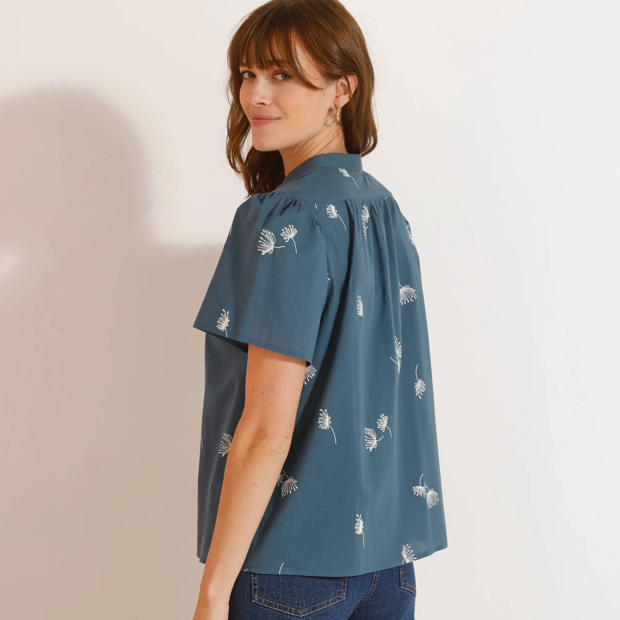 Bloes En Tuniek<Blancheporte Bloes met korte mouwen en officierskraag, bedrukt blauwgrijs