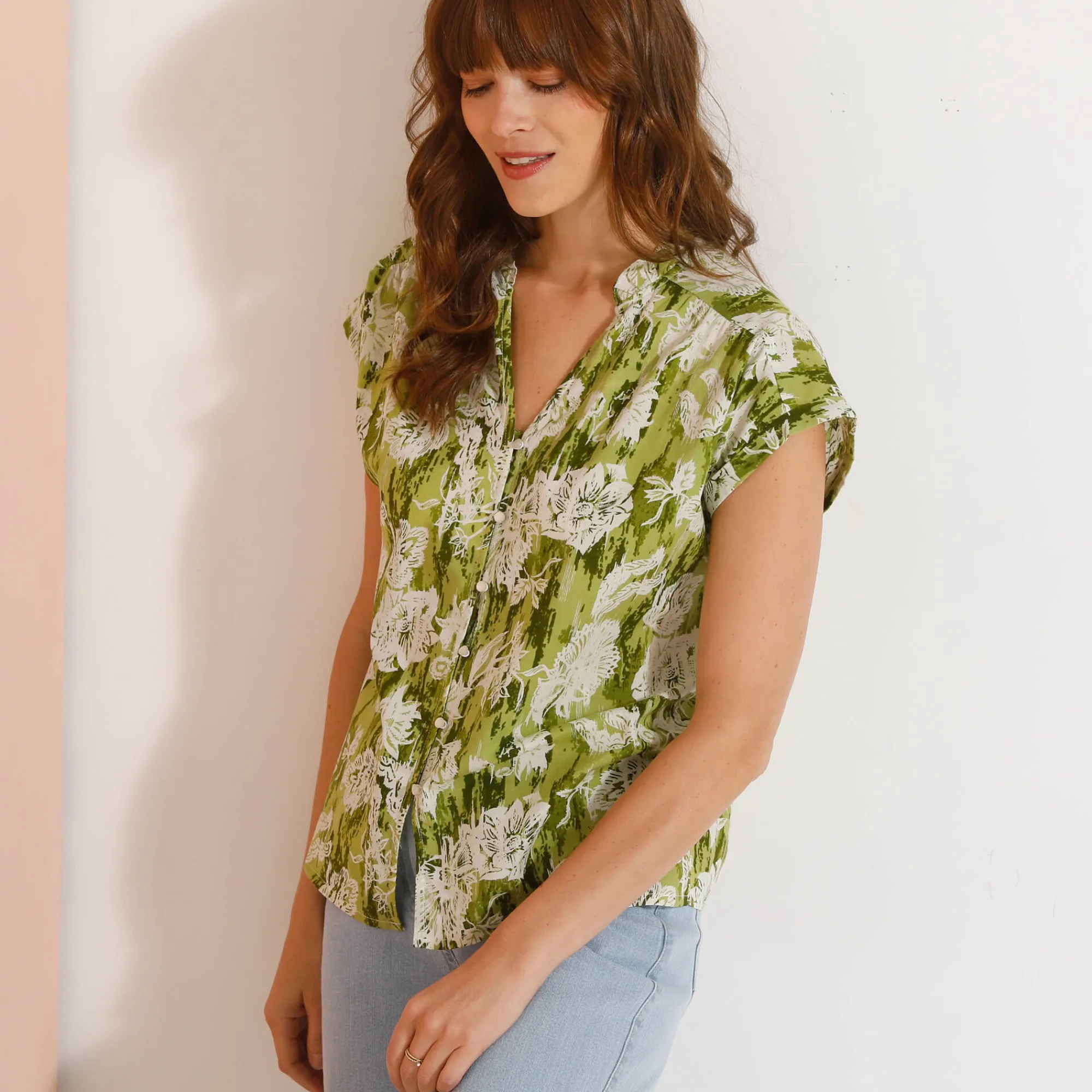 Bloes En Tuniek<Blancheporte Bloes met korte mouwen, kraag met stroken, bloemenprint mosgroen