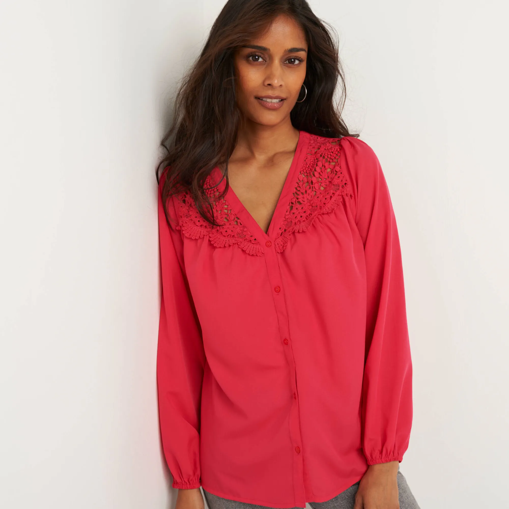 Bloes En Tuniek<Blancheporte Bloes met pasje in geschulpt macramé, bloezende mouwen framboos