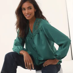 Bloes En Tuniek<Blancheporte Bloes met pasje in geschulpt macramé, bloezende mouwen groen