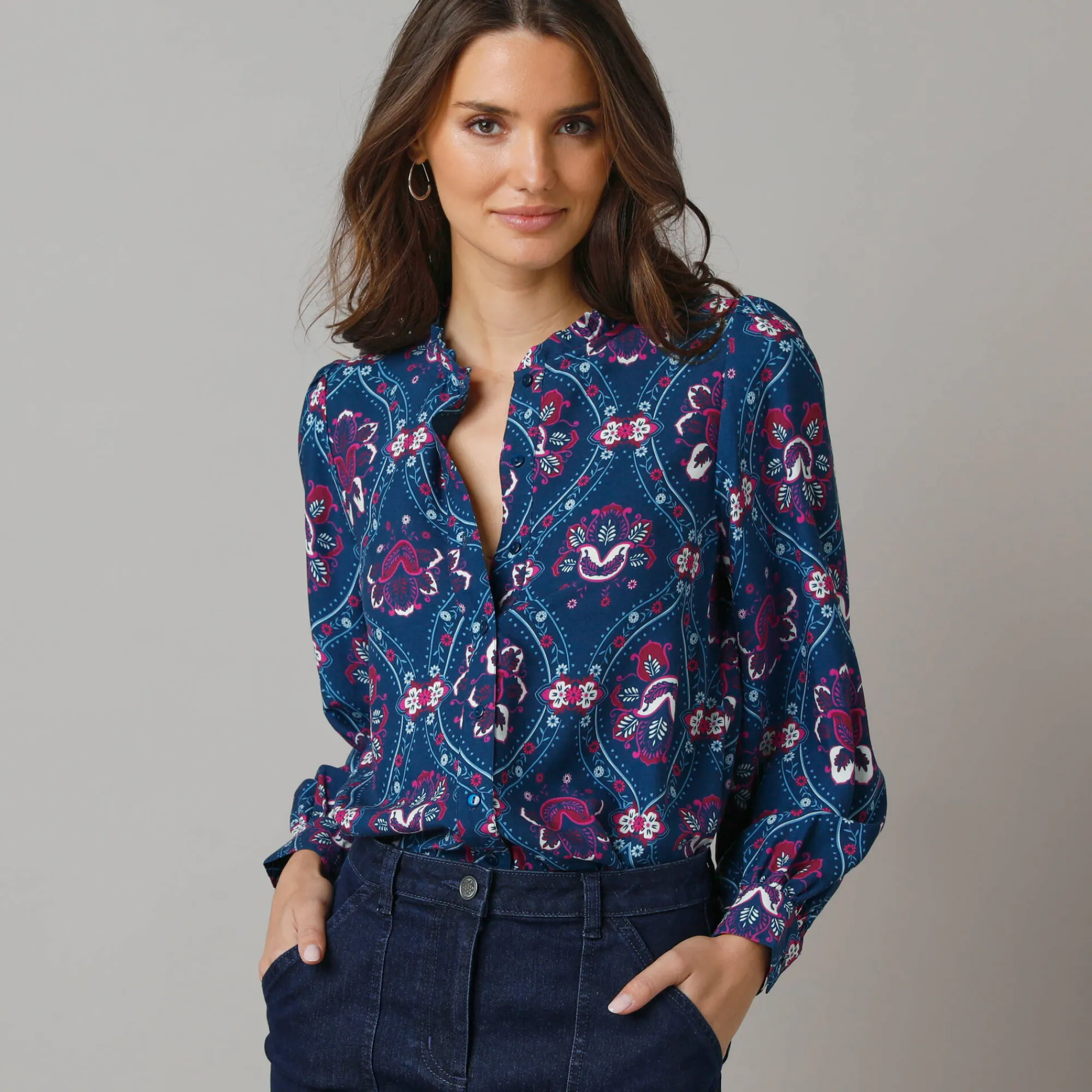 Feestoutfits Dames|Bloes En Tuniek<Lora Zellini Bloes met ruchekraag en pofmouwen, bloemenprint blauw