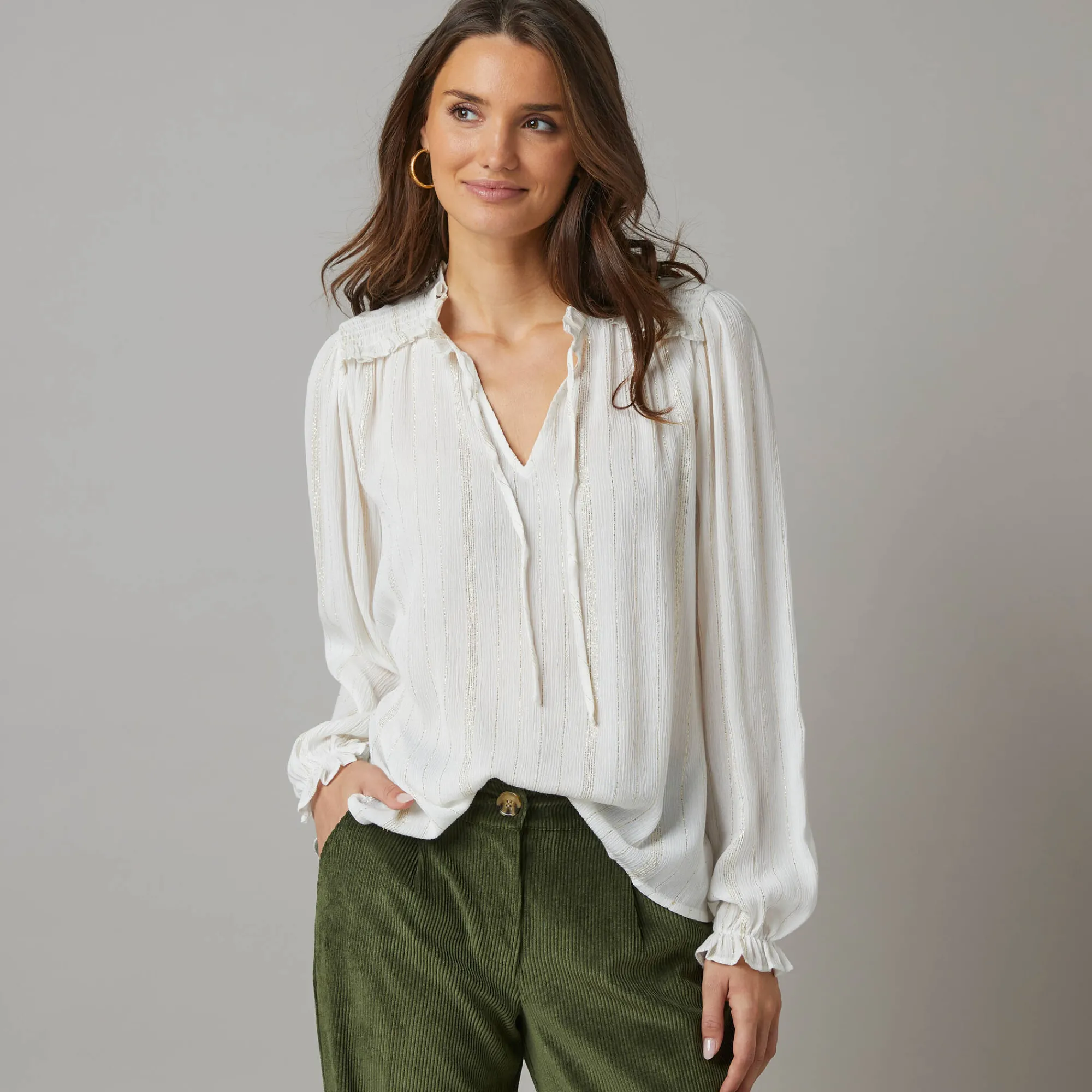 Bloes En Tuniek<Lora Zellini Bloes met smokwerk in crepon, glansdraad ecru