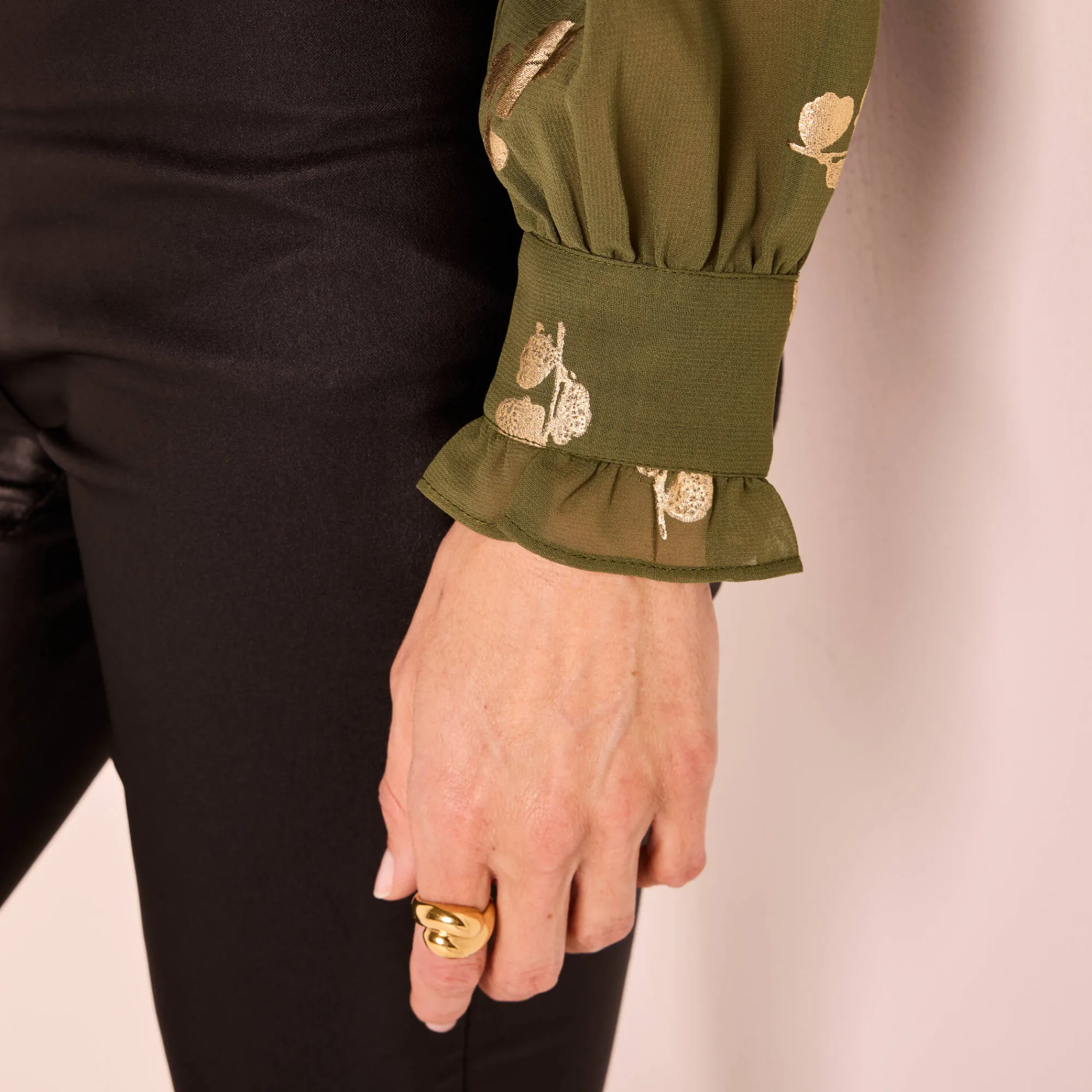 Feestoutfits Dames|Bloes En Tuniek<Blancheporte Bloes met strook, voile met gouden print kaki