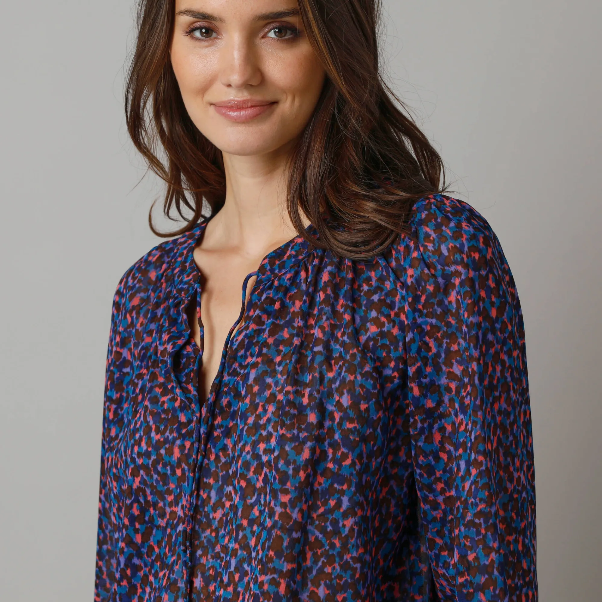 Feestoutfits Dames|Bloes En Tuniek<Lora Zellini Bloes met Tunesische hals en dierenhuidprint, lange mouwen veelkleurig