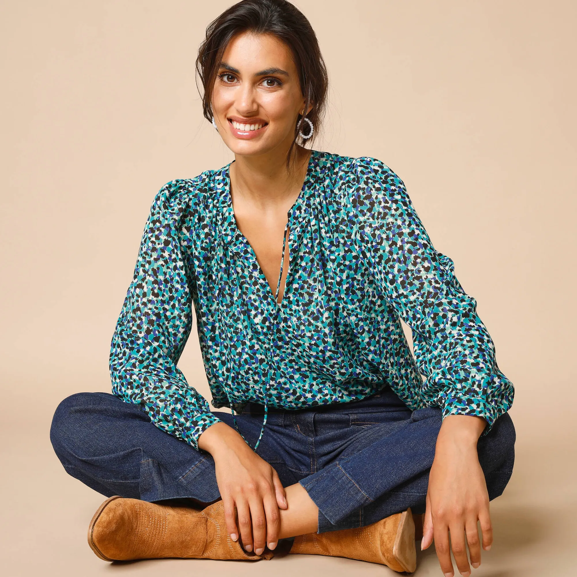 Bloes En Tuniek<Lora Zellini Bloes met Tunesische hals en dierenhuidprint, lange mouwen groen / blauw