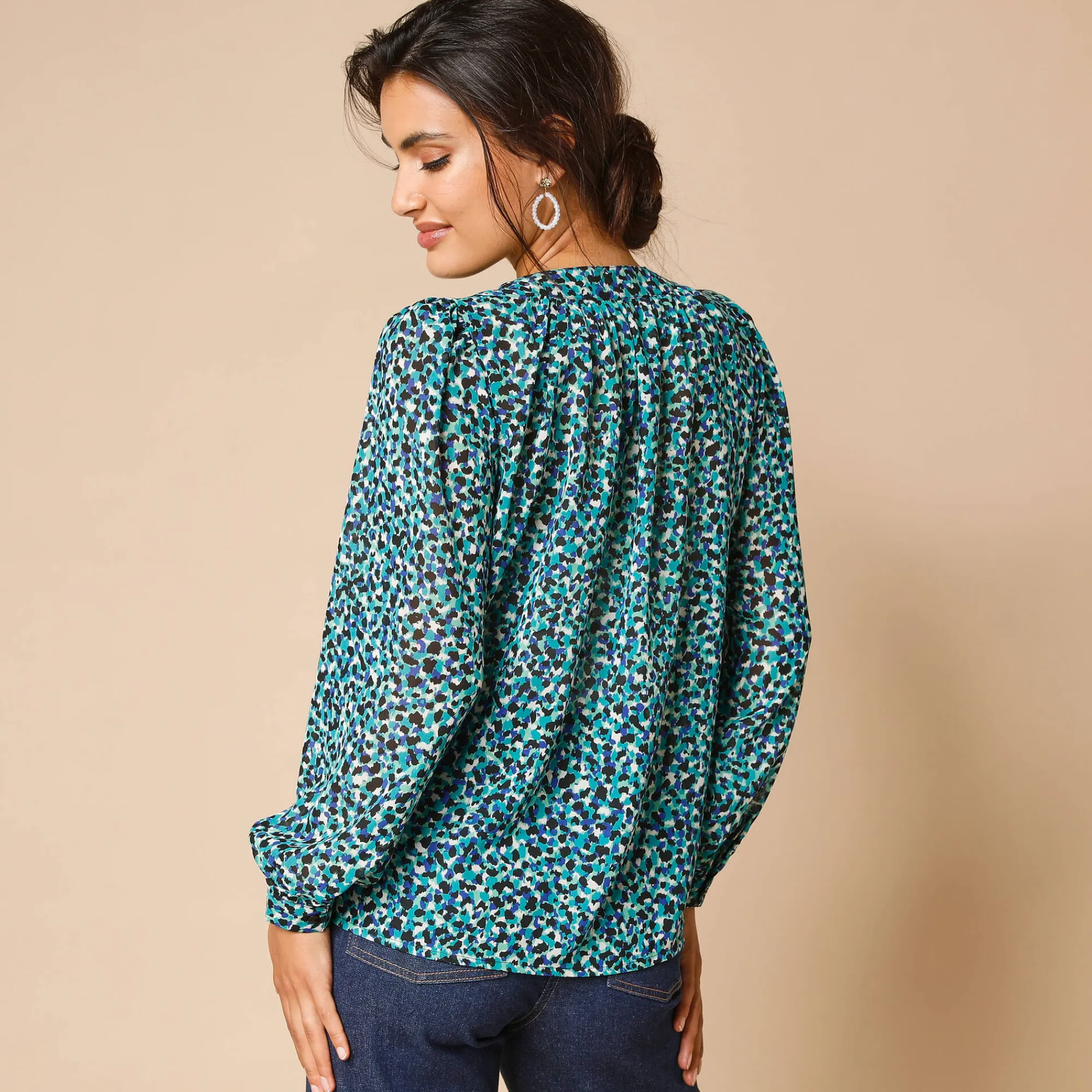 Bloes En Tuniek<Lora Zellini Bloes met Tunesische hals en dierenhuidprint, lange mouwen groen / blauw