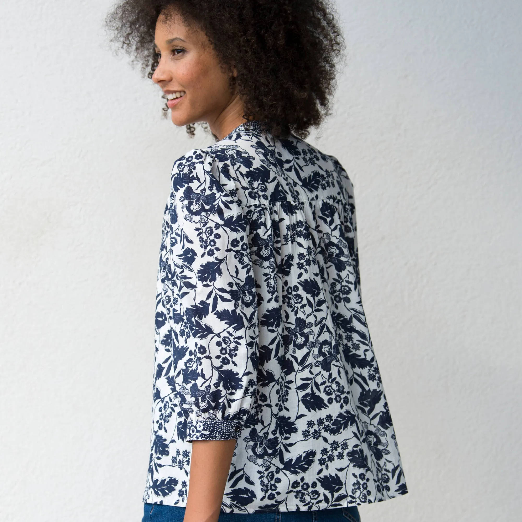 Bloes En Tuniek<Blancheporte Bloes met Tunesische hals en 3/4-mouwen, tweekleurige print ecru / marine