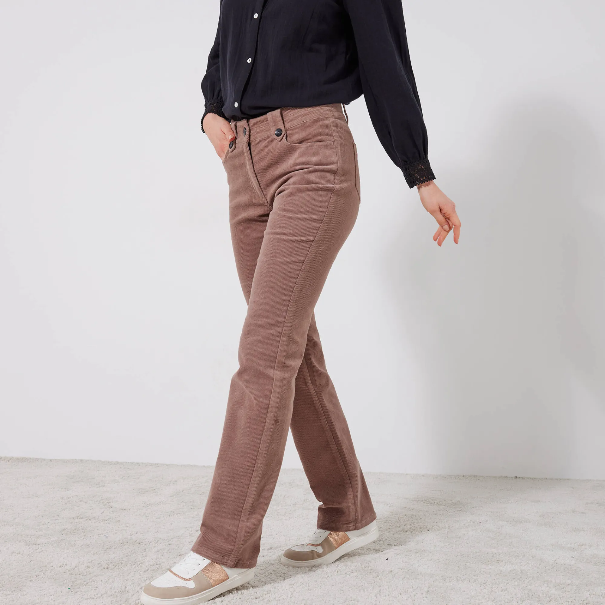 Broek<Blancheporte Broek in ribvelours met recht model taupe