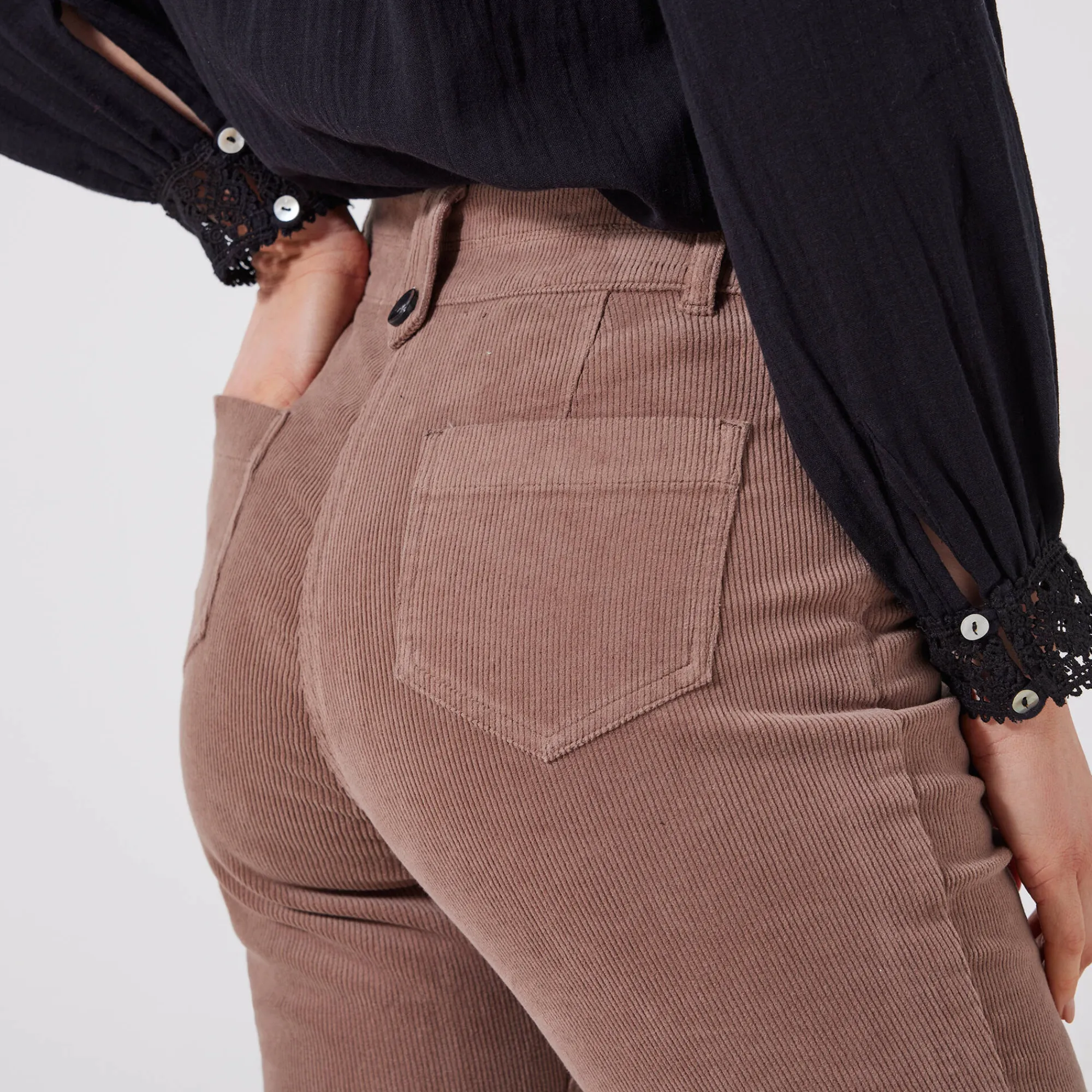 Broek<Blancheporte Broek in ribvelours met recht model taupe