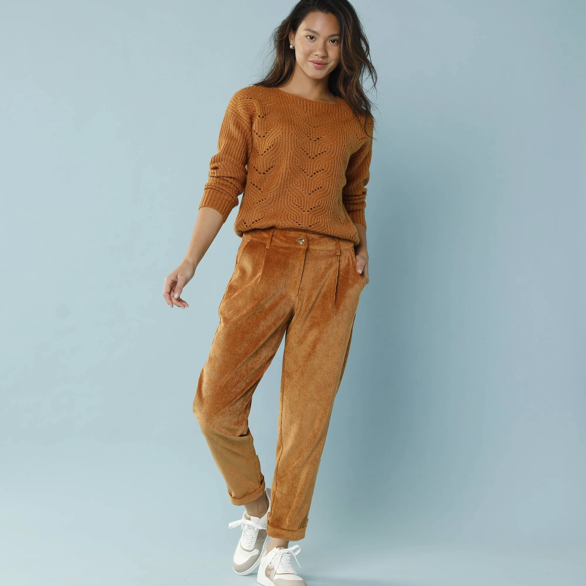 Broek<Blancheporte 7/8-broek in velours, kleine lengtes honing
