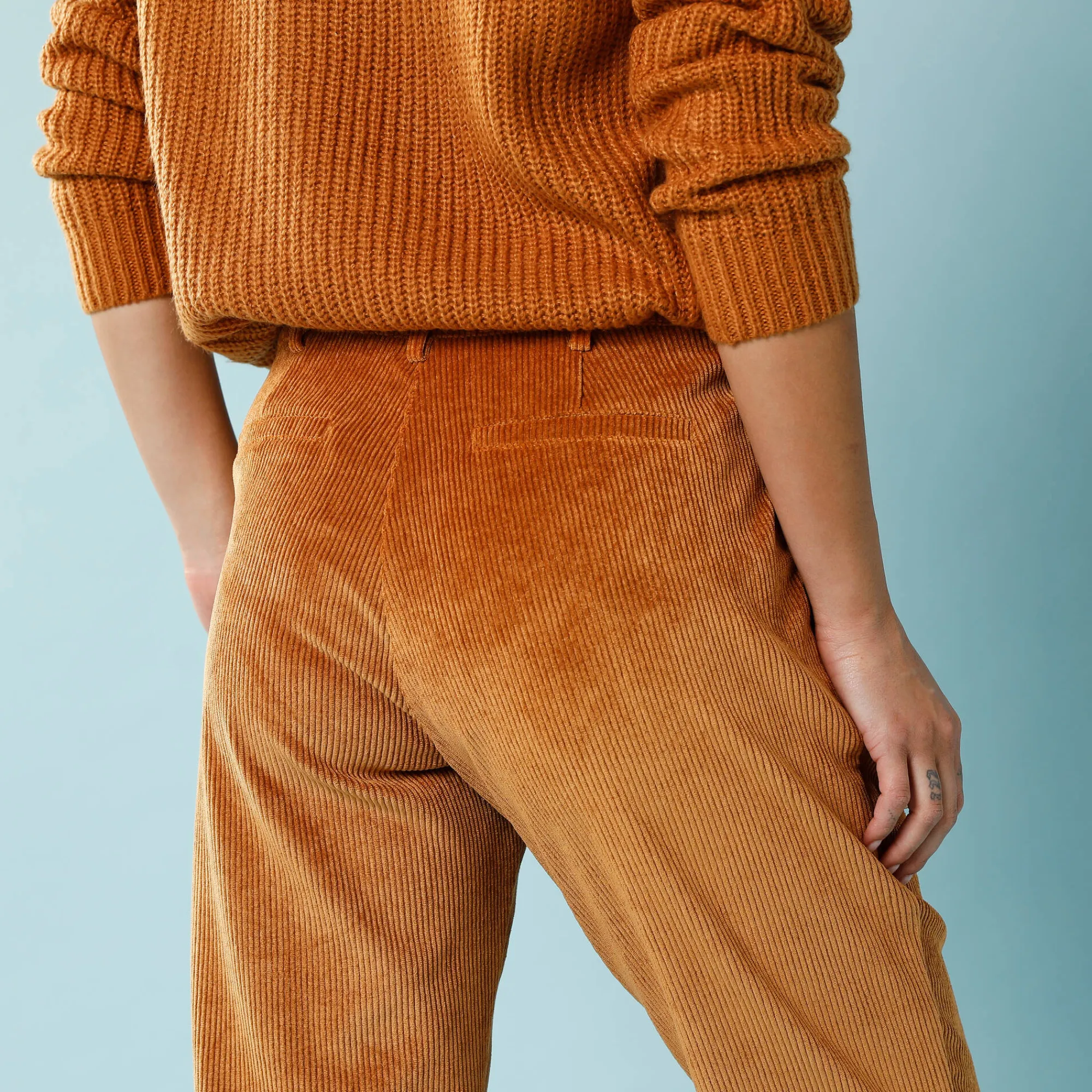 Broek<Blancheporte 7/8-broek in velours, kleine lengtes honing