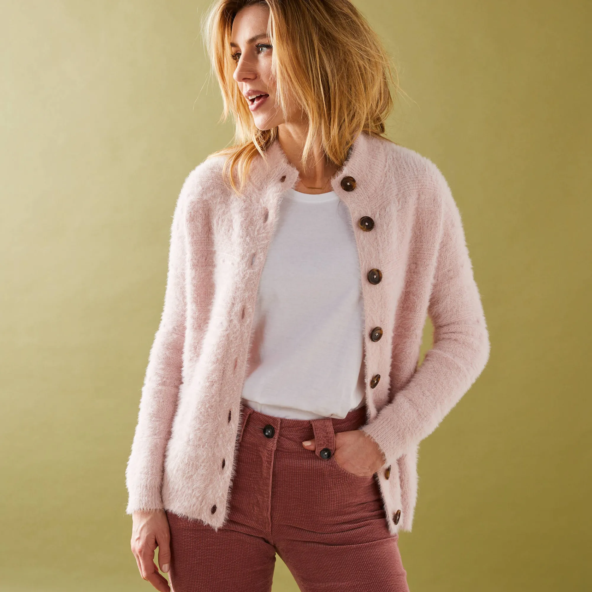 Trui En Vest<Blancheporte Cardigan in harig fantasietricot met knopen poederroze