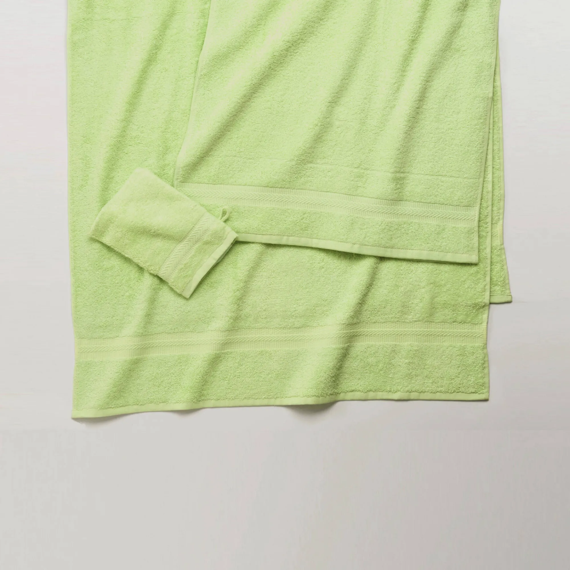 Badhanddoek<Colombine Collectie effen handdoeken 420 g/m2 met zacht comfort anijs