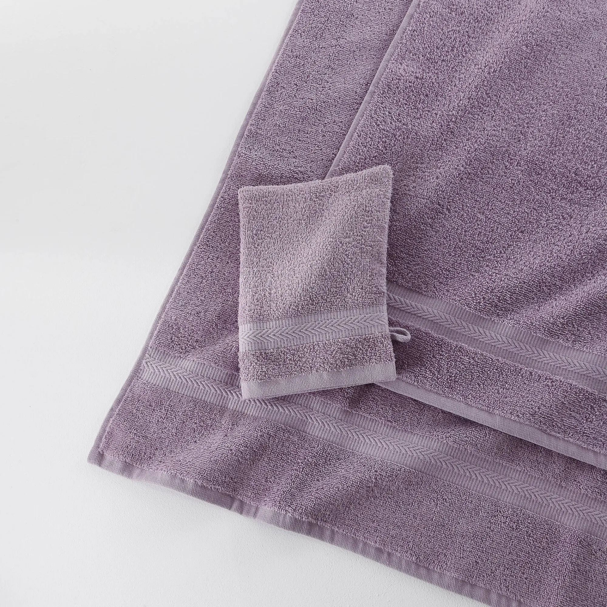 Badhanddoek<Colombine Collectie effen handdoeken 420 g/m2 met zacht comfort lavendel