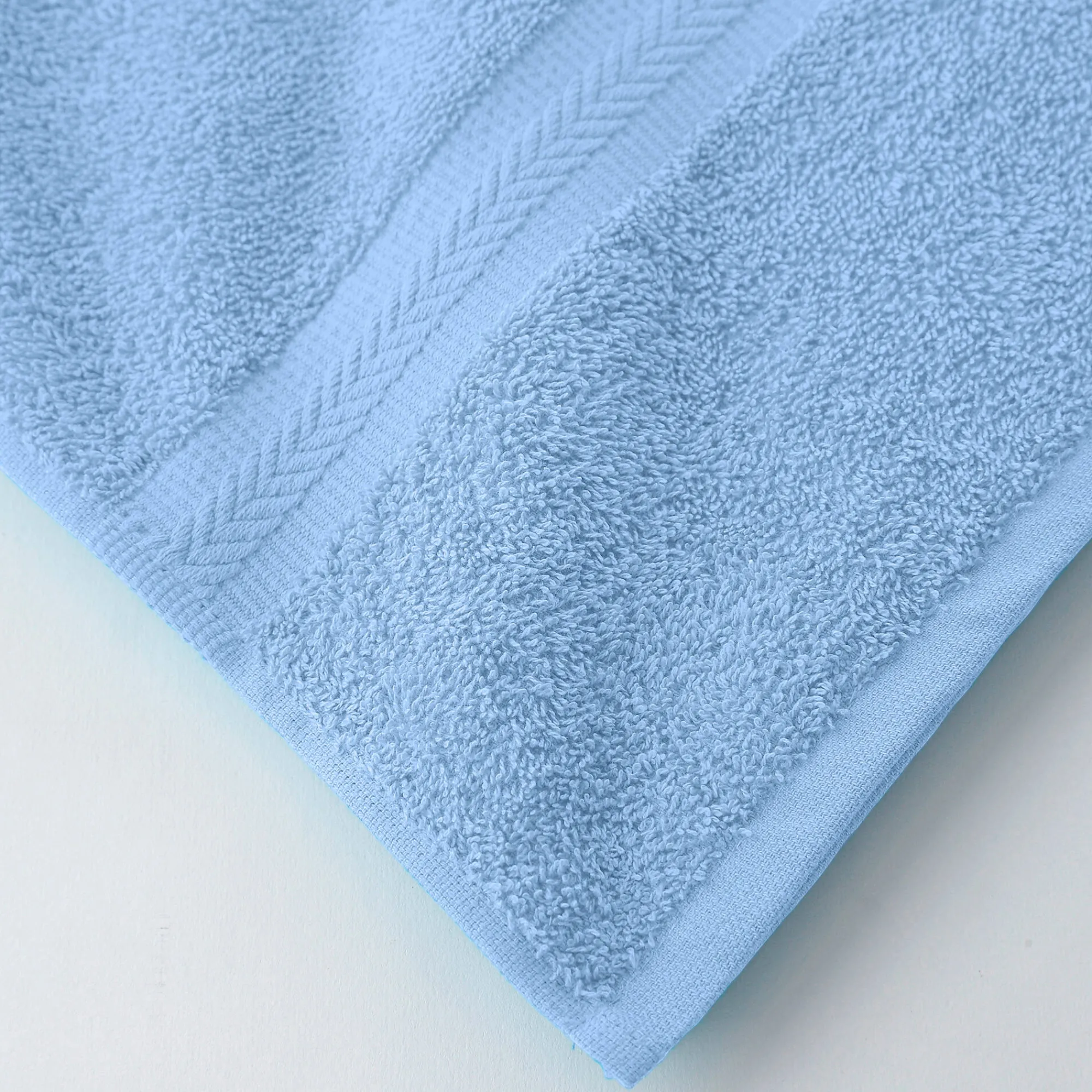 Badhanddoek<Colombine Collectie effen handdoeken 420 g/m2 met zacht comfort korenbloem