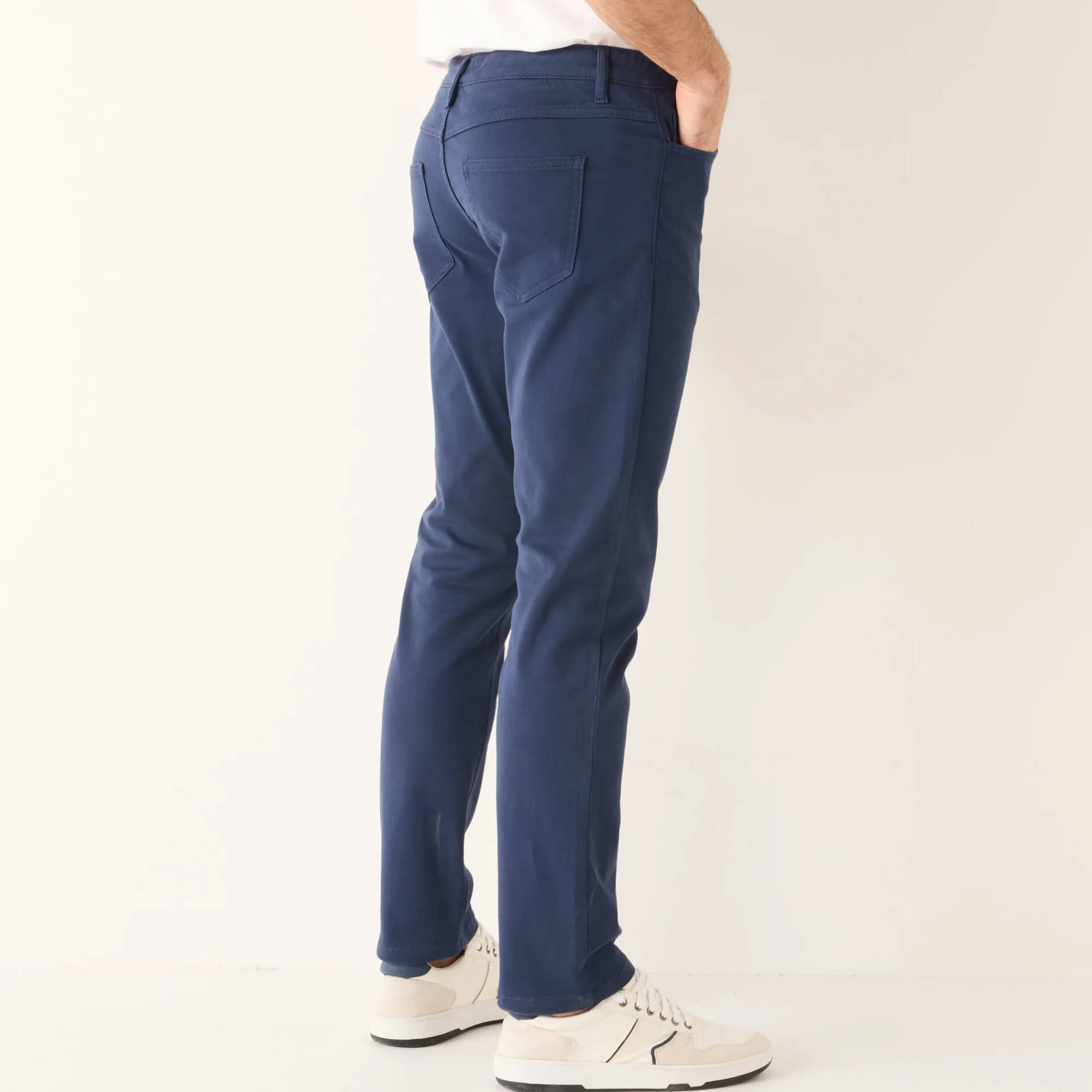 Broek<Blancheporte Comfortabele broek met 5 zakken en elastische tailleband, in gabardine - L32 marine