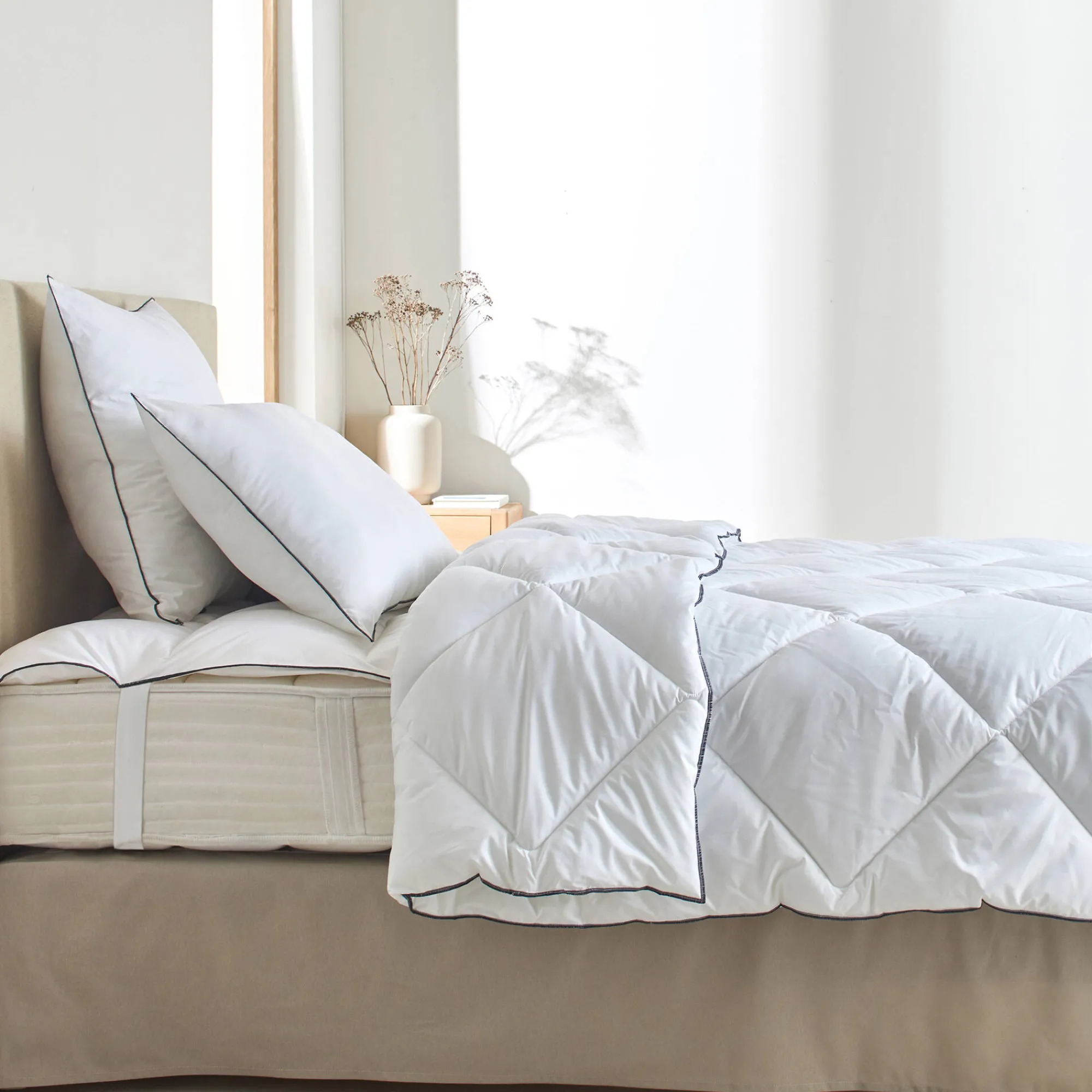 Topdekmatras<EDONA Comfortabele topdekmatras, made in France, 'Timeless' collectie, wit