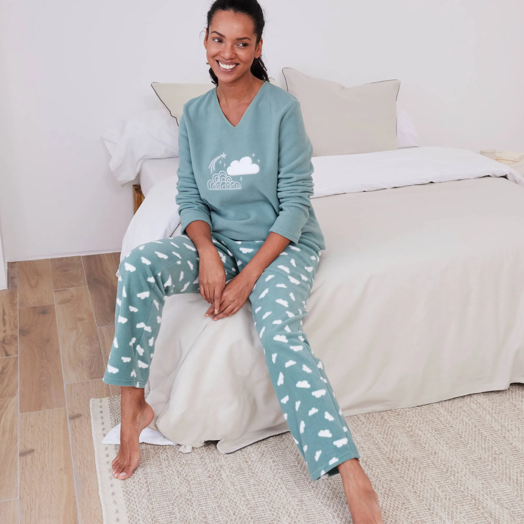 Pyjama<Blancheporte Complete pyjama in fleece met lange mouwen, wolkenprint kaki