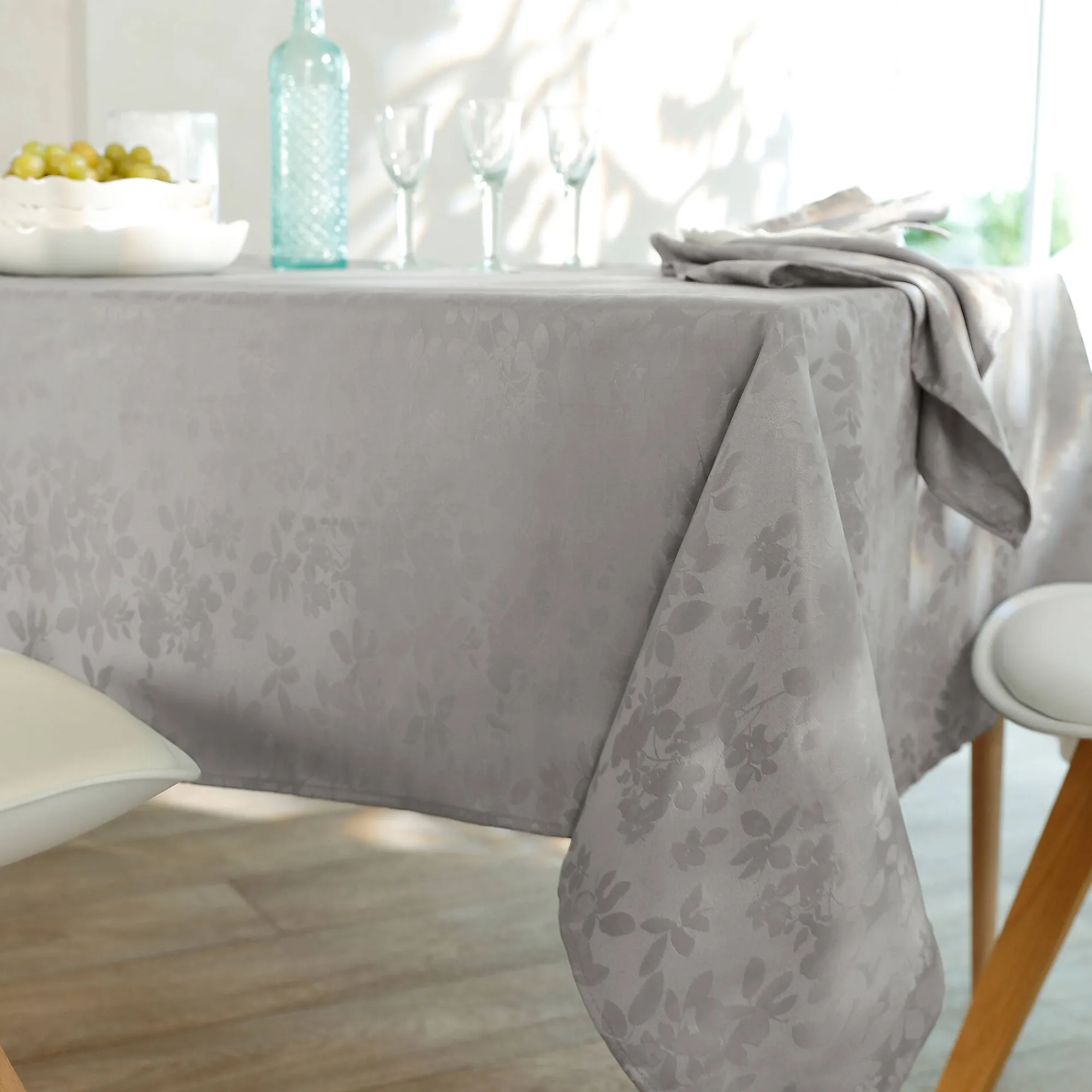 Feesttafel|Tafellaken En Tafelloper<Colombine Damast tafellaken met bladerenprint ® parelgrijs