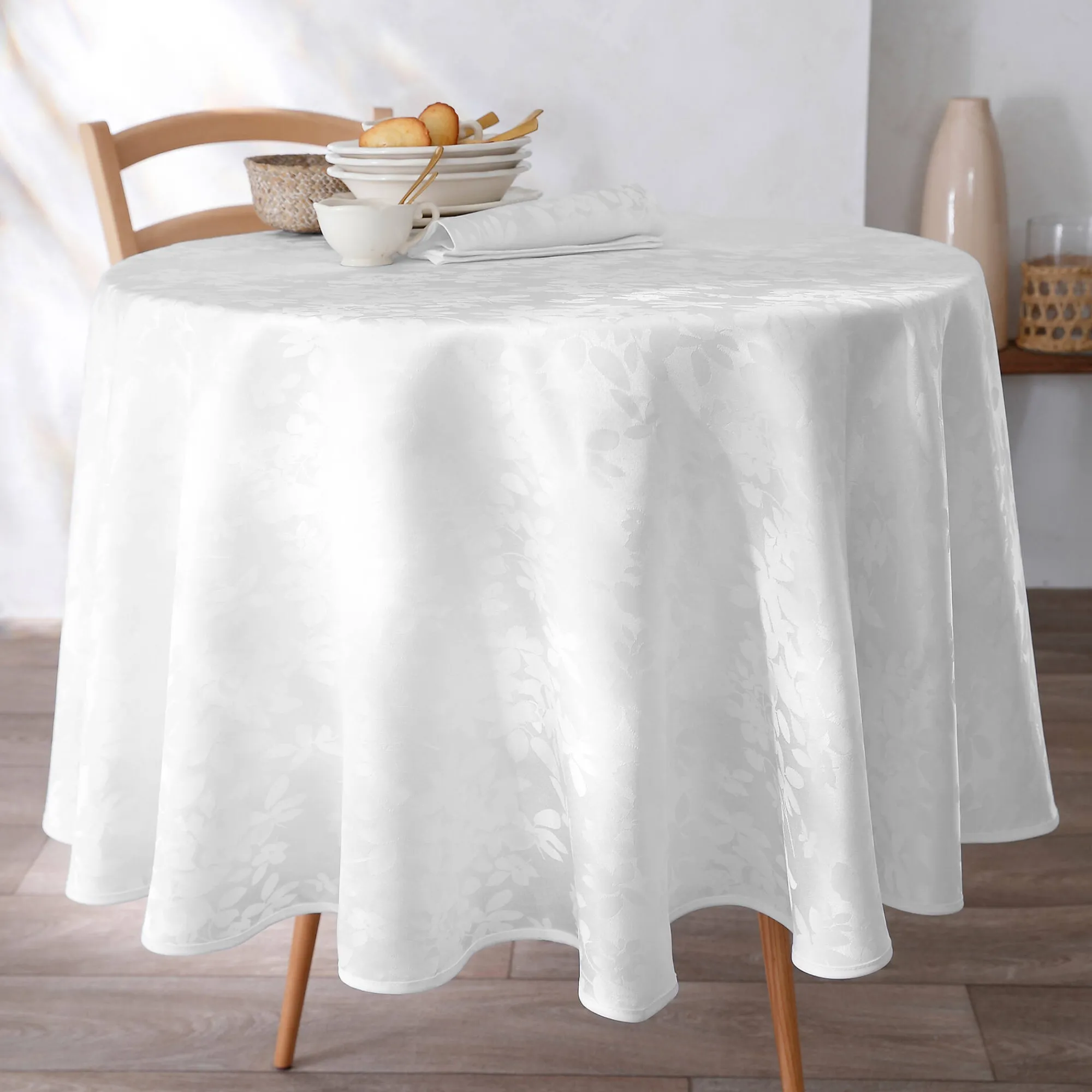 Feesttafel|Tafellaken En Tafelloper<Colombine Damast tafellaken met bladerenprint ® wit