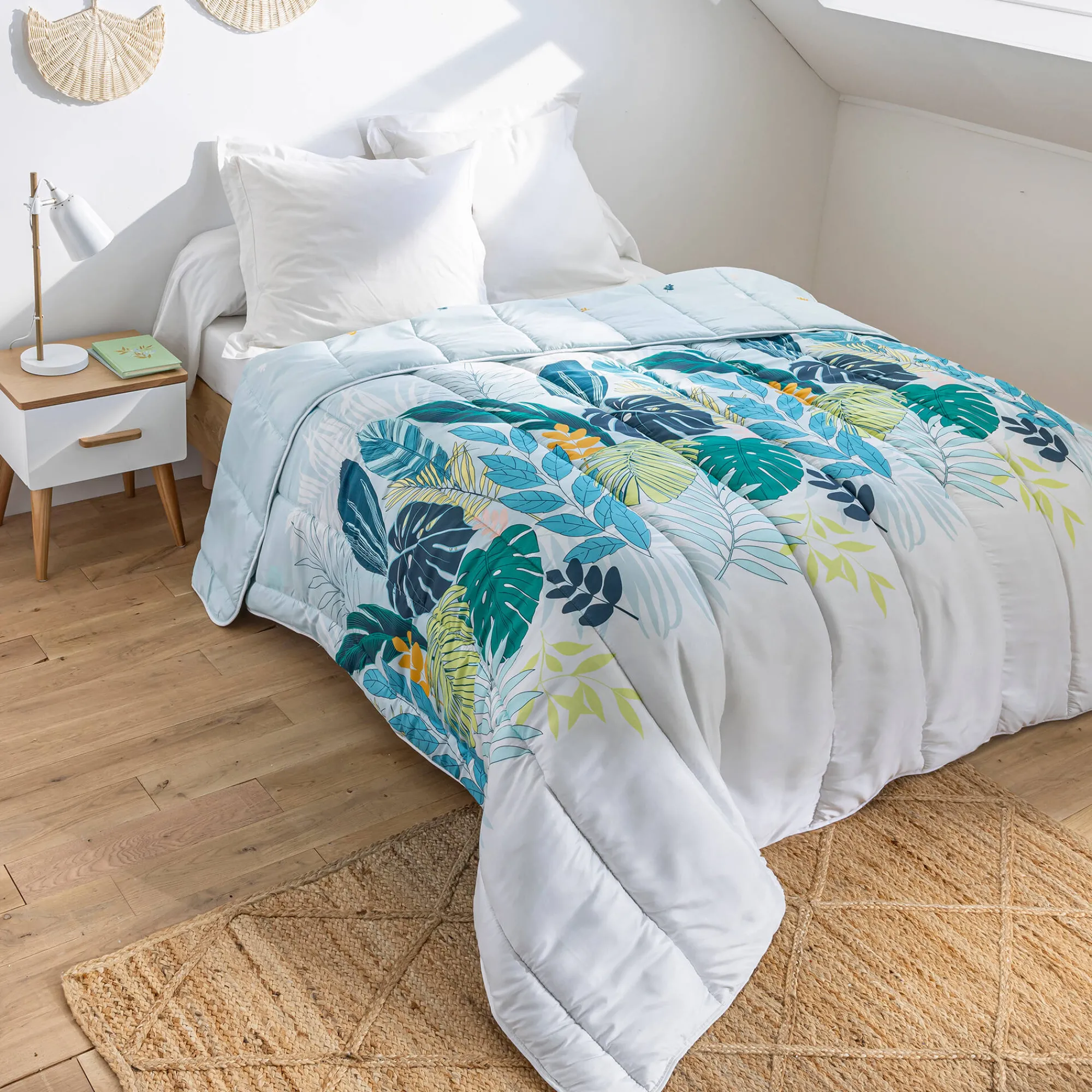 Dekbed<Blancheporte Dekbed in microvezel met bladerenprint 400 g/m2 watergroen