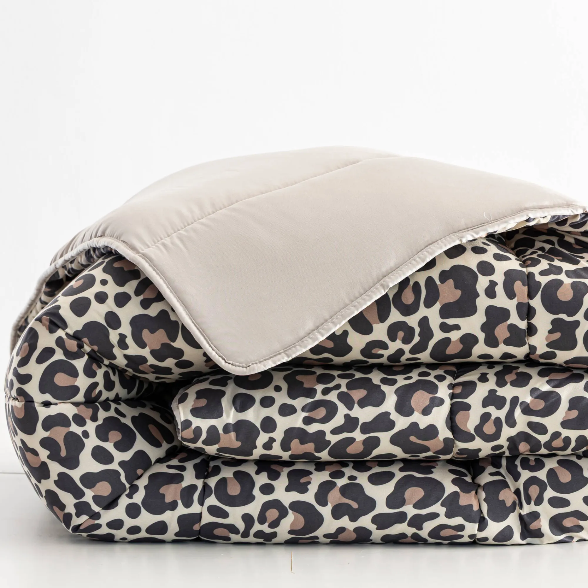 Dekbed<Blancheporte Dekbed in microvezel met luipaardmotief, 200g/m2 beige / zwart