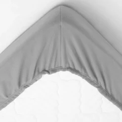 Deken<Ourson Deken in fleece in halfhoesmodel lichtgrijs