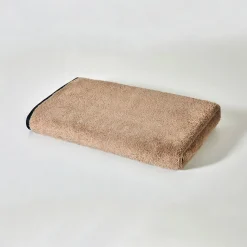 Badhanddoek<Colombine Effen badstof 540g/m2, luxe comfort, 'Timeless' collectie beige