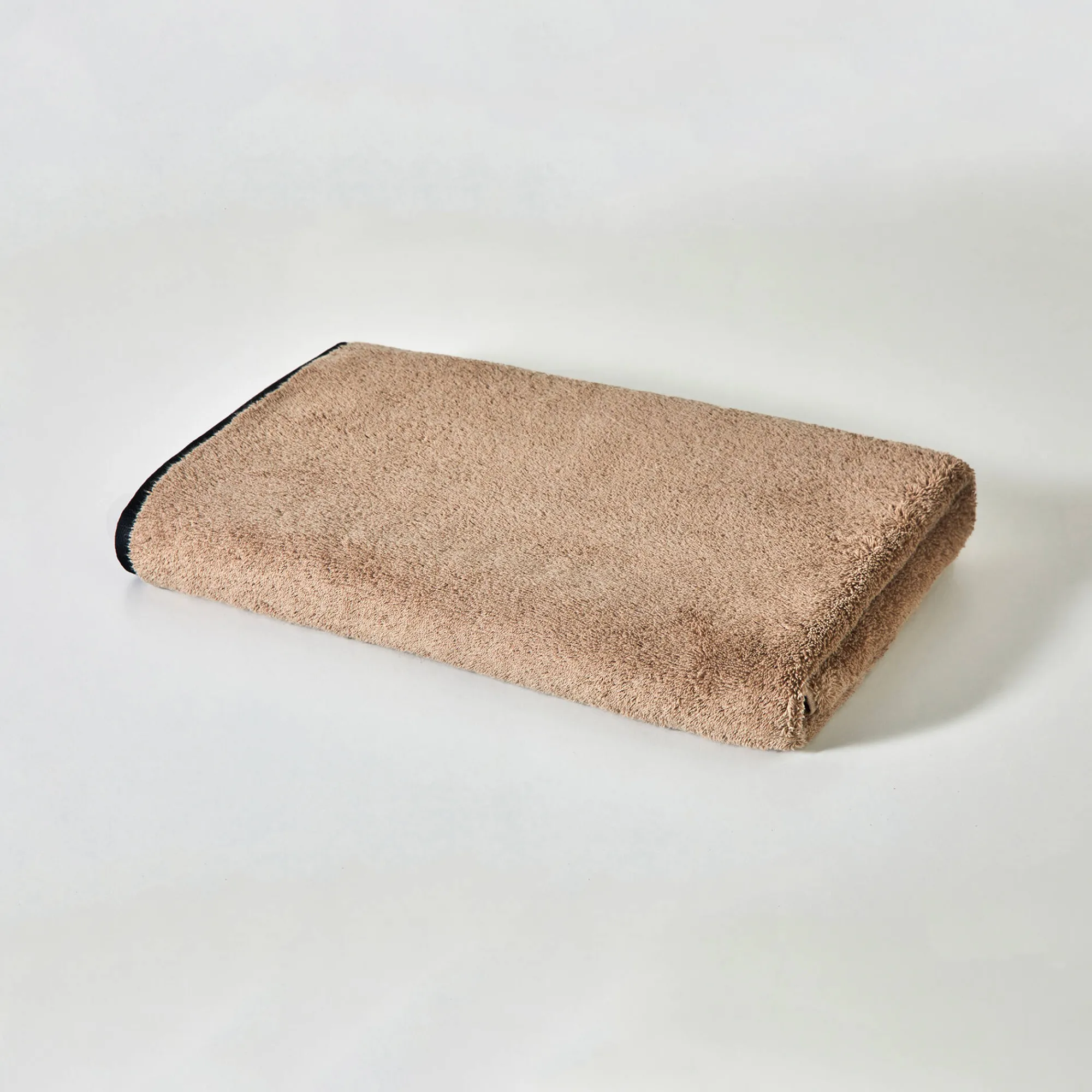 Badhanddoek<Colombine Effen badstof 540g/m2, luxe comfort, 'Timeless' collectie beige