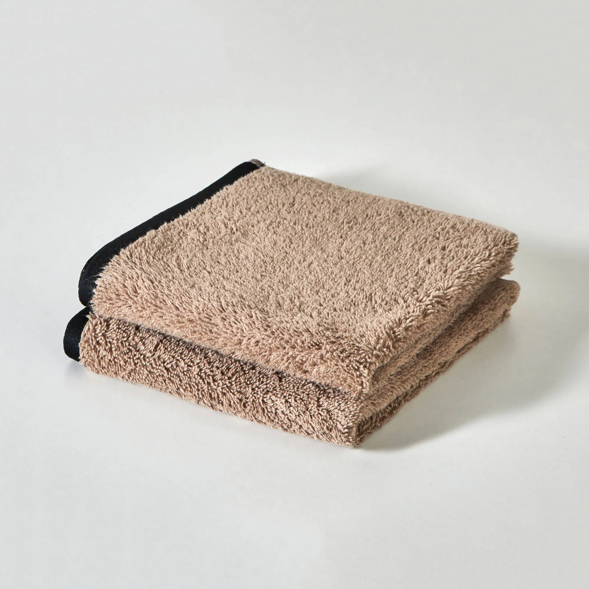 Badhanddoek<Colombine Effen badstof 540g/m2, luxe comfort, 'Timeless' collectie beige