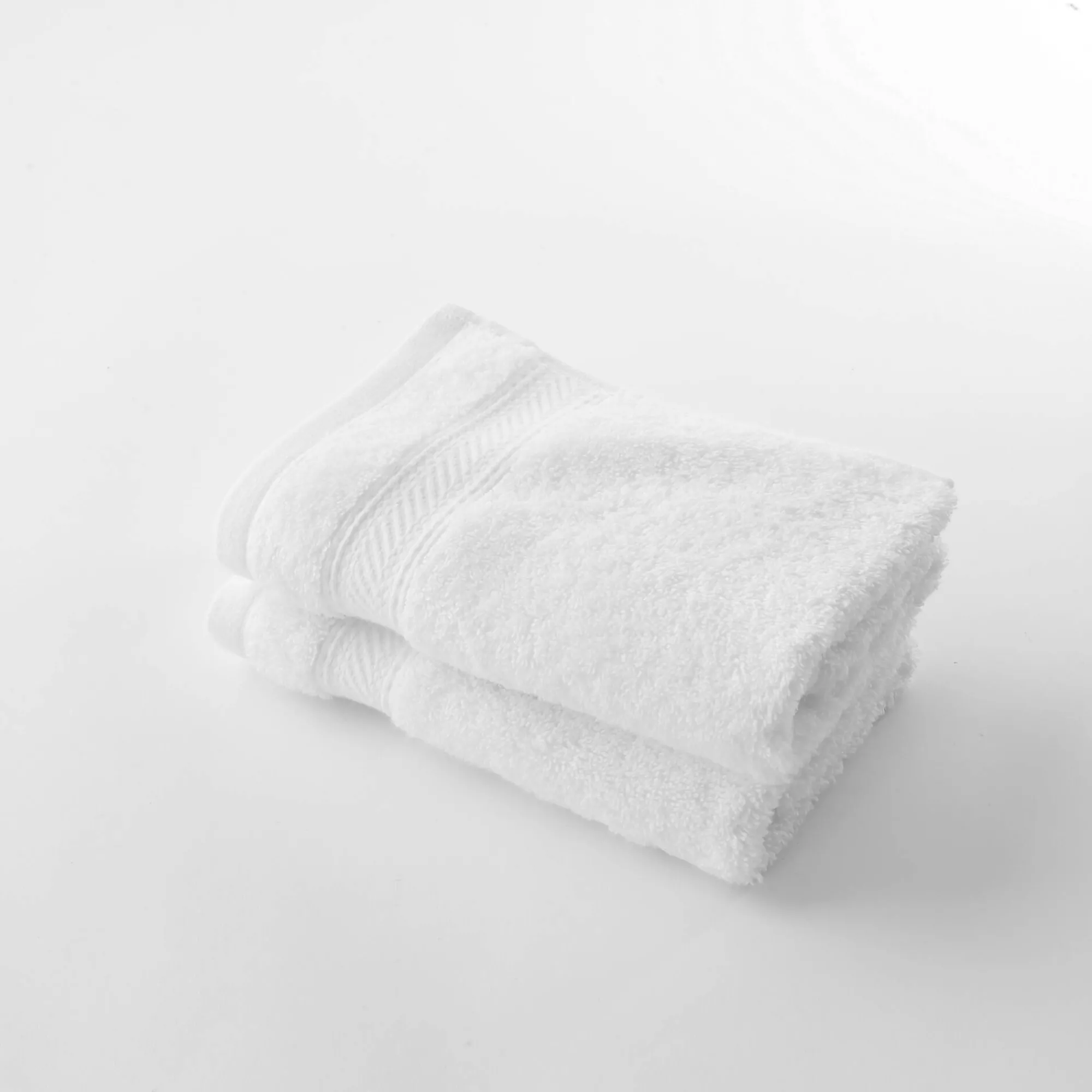 Badhanddoek<Colombine Effen badstof 540g/m2, luxe comfort wit