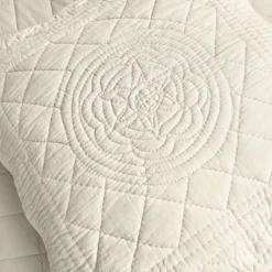 Deken En Bedsprei|Deken, Boutis En Bedsprei<Colombine Effen bedsprei in boutisstijl Cassandre ecru