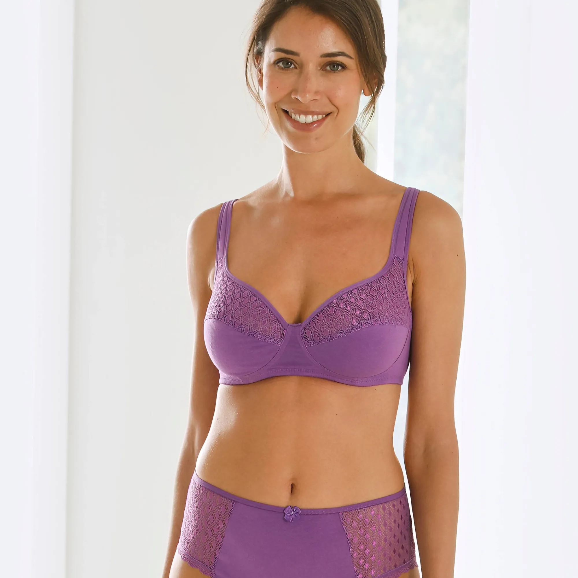 Beha<Confidence Lingerie Effen beha in katoen en kant Coria - zonder beugels paars