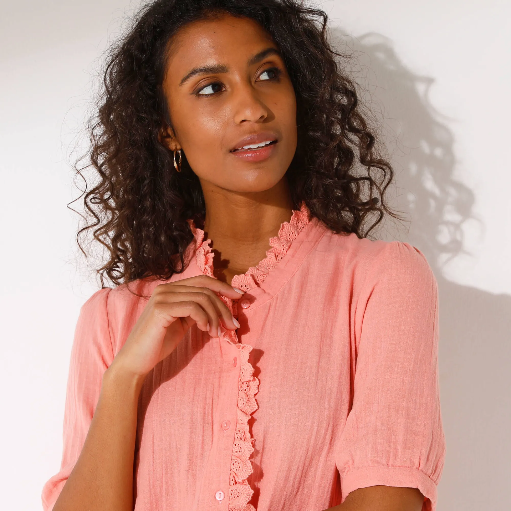 Bloes En Tuniek<Blancheporte Effen bloes met knoopsluiting en geborduurde details, in katoengaas koraal