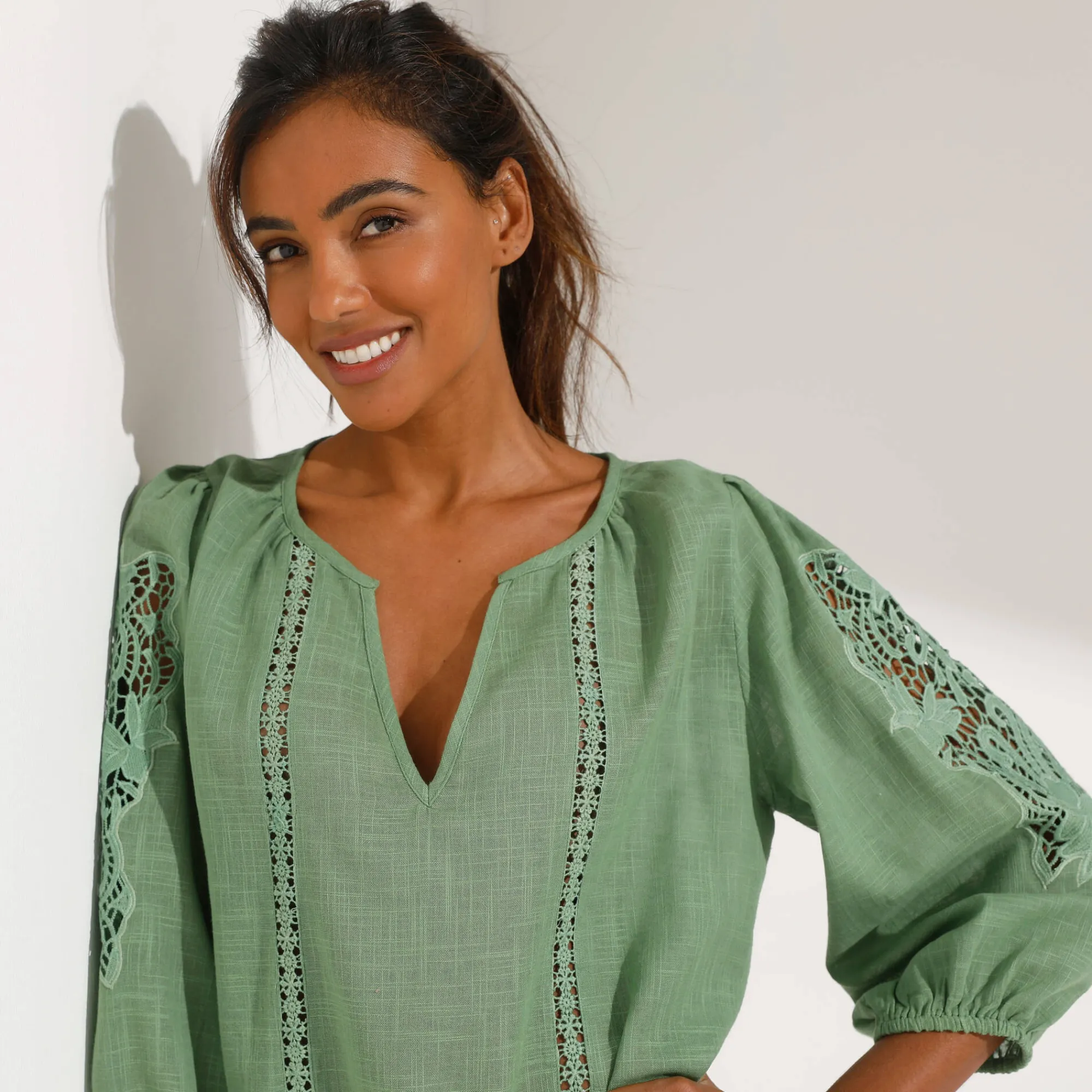 Bloes En Tuniek<Blancheporte Effen bloes met macramé, geborduurde mouwen kaki