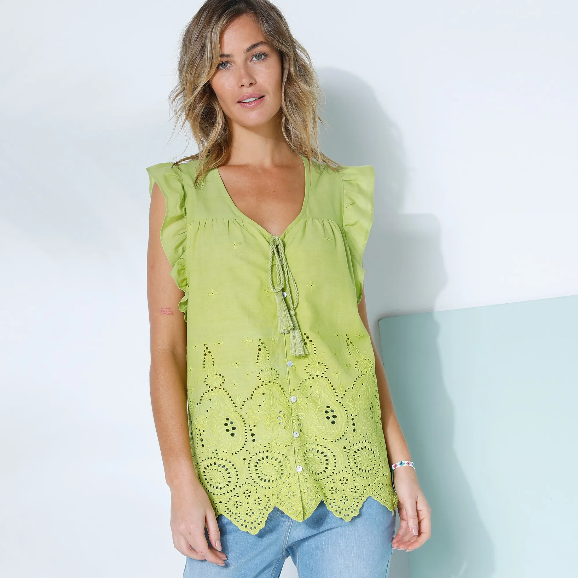 Bloes En Tuniek<Blancheporte Effen bloes met V-hals en knoopsluiting, broderie anglaise anijs