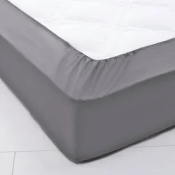 Hoeslaken<Colombine Effen hoeslaken in polyester-katoen, hoekdiepte 32 cm antraciet