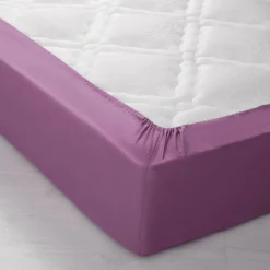 Hoeslaken<Colombine Effen hoeslaken in polyester-katoen, hoekdiepte 32 cm vijgenkleur