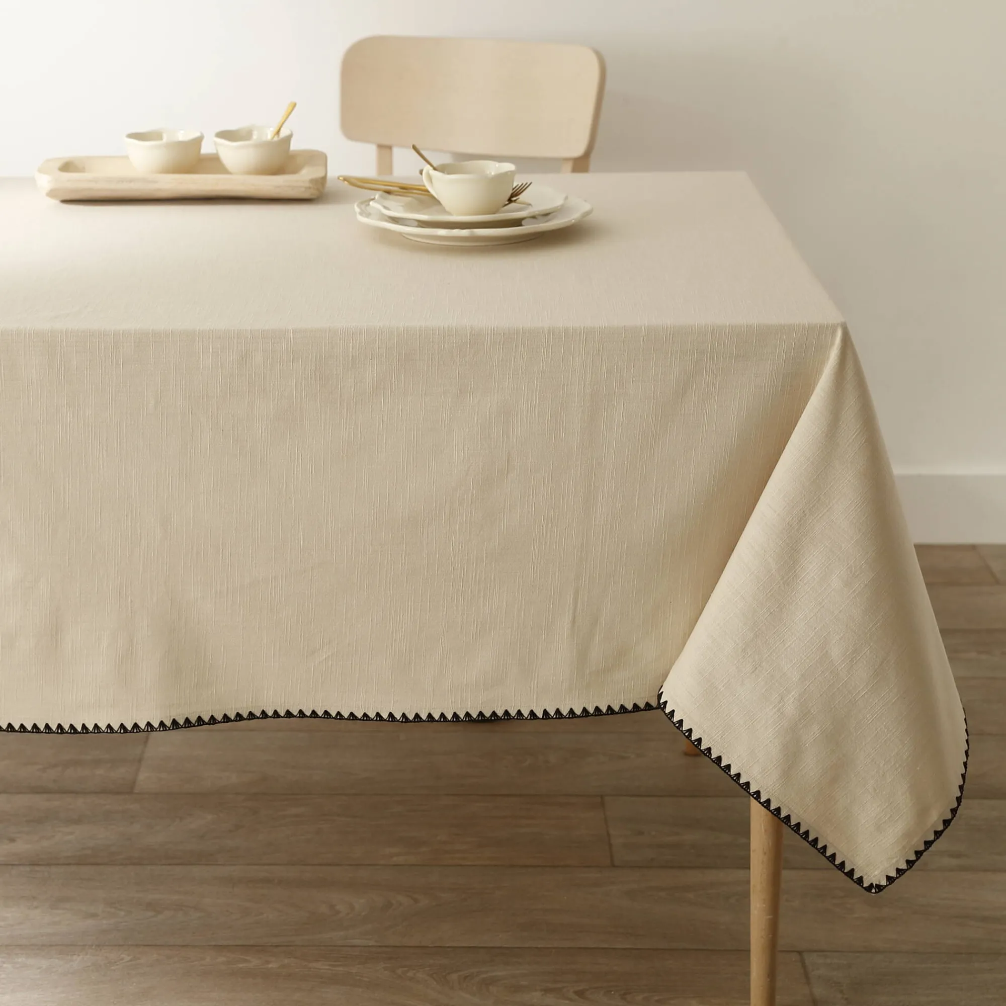 Tafellaken En Tafelloper<Blancheporte Effen tafellaken in katoen, met fantasieafwerking naturel