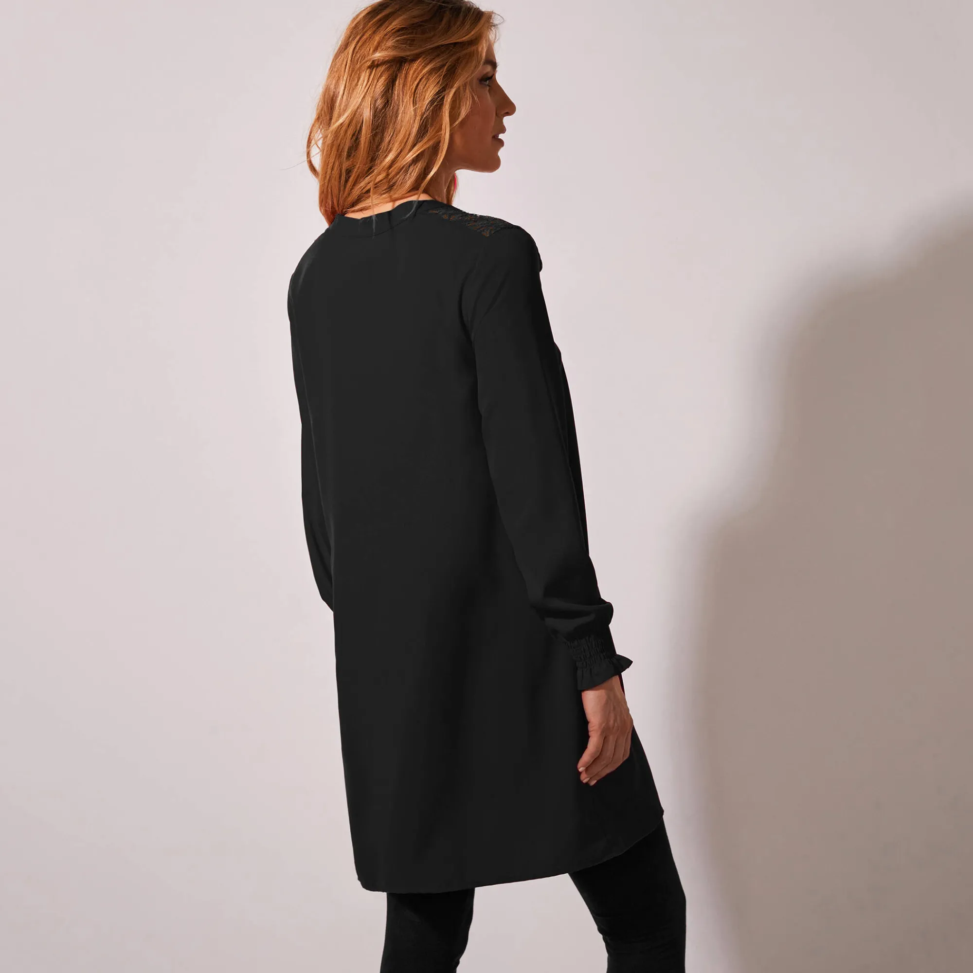 Feestoutfits Dames|Bloes En Tuniek<Blancheporte Effen tuniek met kant en lange mouwen zwart