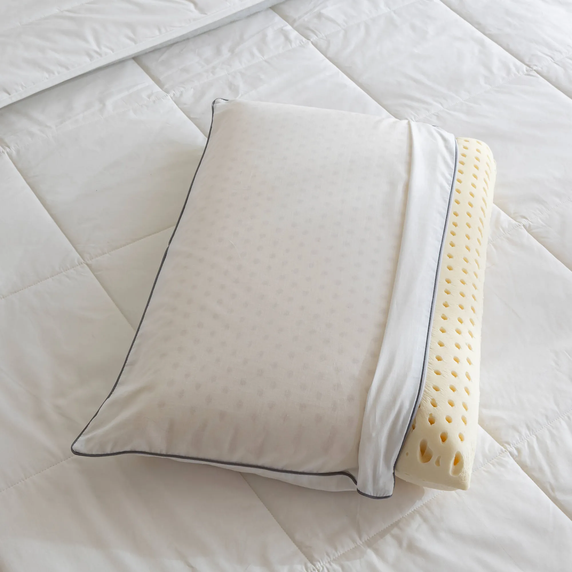 Hoofdkussen<Blancheporte Ergonomische hoofdkussen in microgeperforeerde latex, zeepmodel ecru