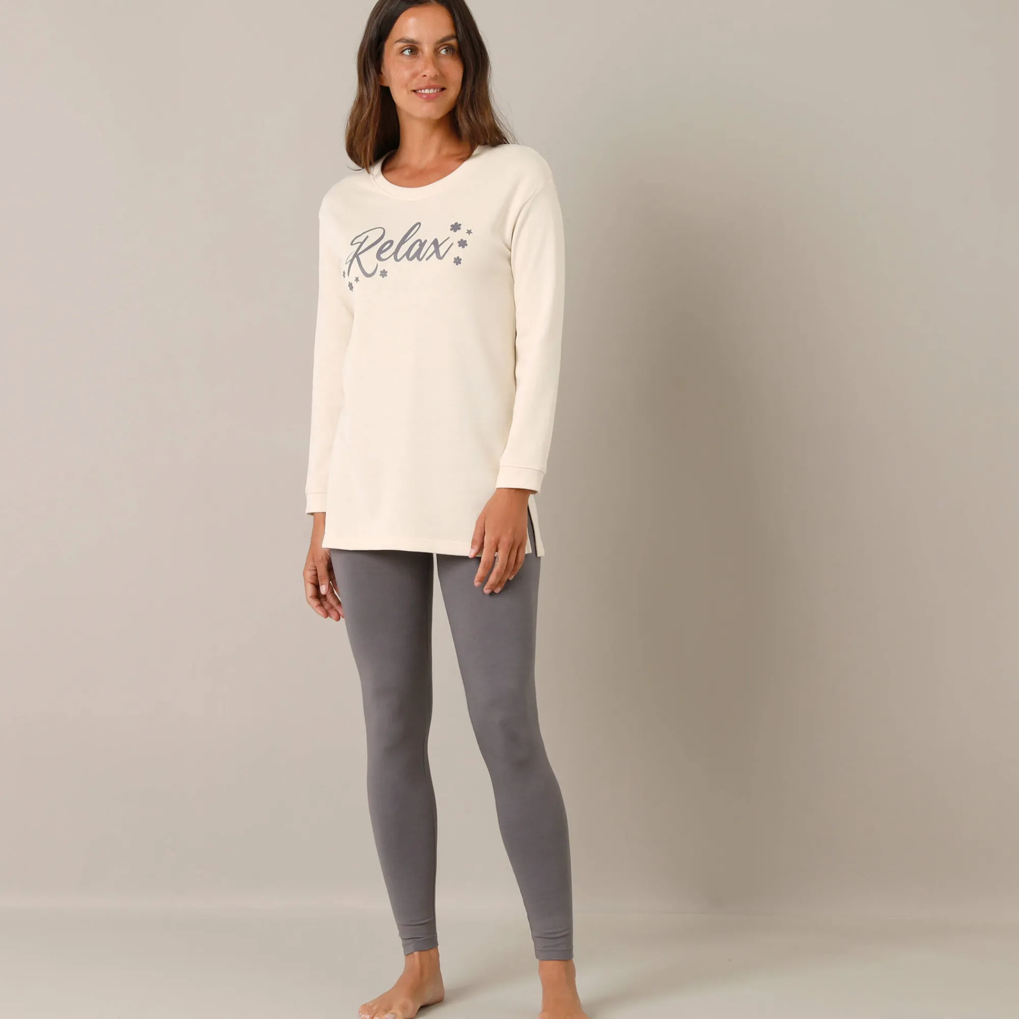 Pyjama<Blancheporte Fleece pyjamabroek met legging, ‘relax’-print ecru / grijs
